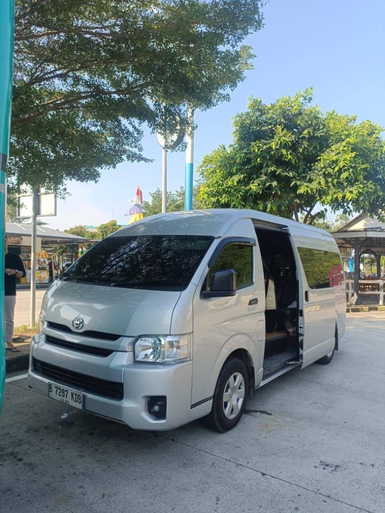 Sewa Hiace Murah di Bekasi